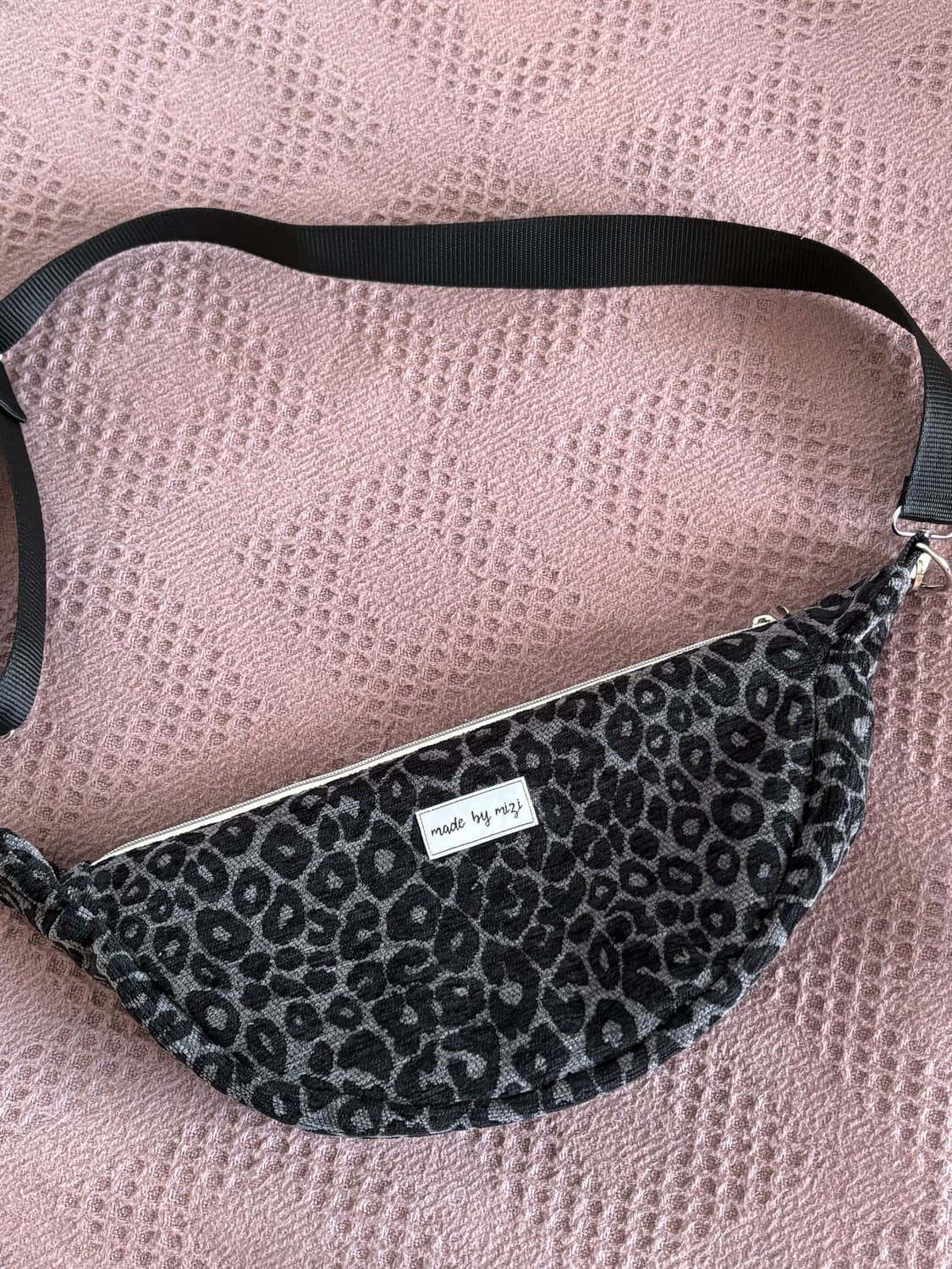 Moon Bag